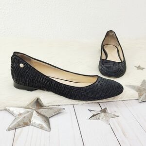 Joan Oloff ballet flats black textured leather 42